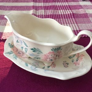 Gravy & butter set romantic style